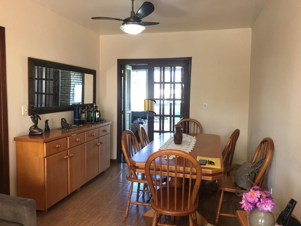 Sobrado semi mobiliado de 3 dormitorios sendo uma suite no bairro Hipica