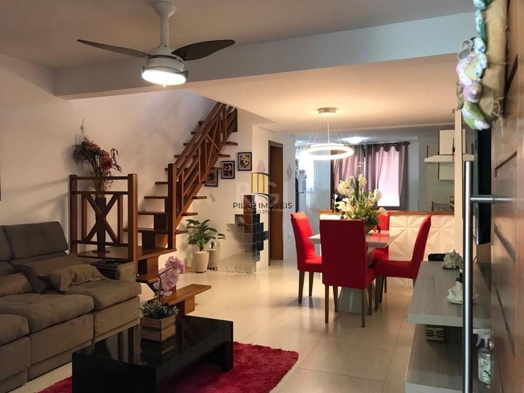 Sobrado no  Bairro Hípica- 3 Dormitórios