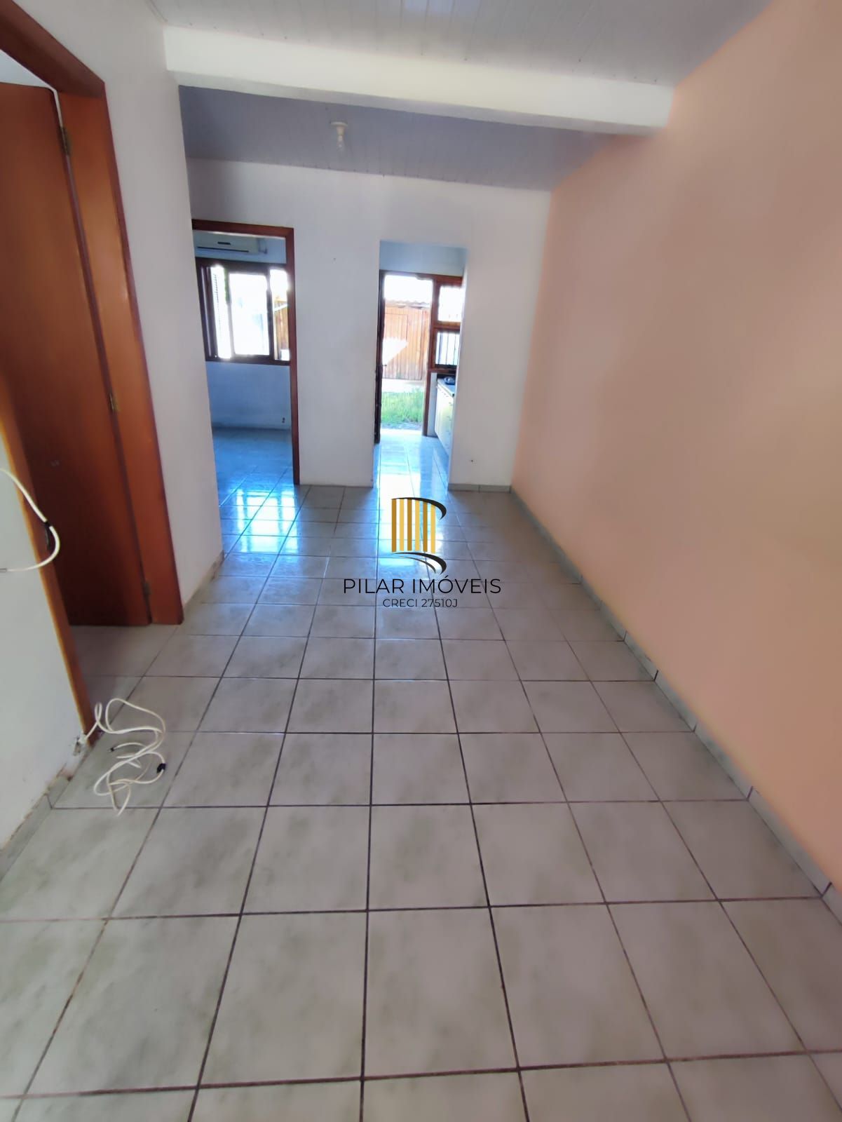 Casa no bairro Hípica - 2 dormitórios