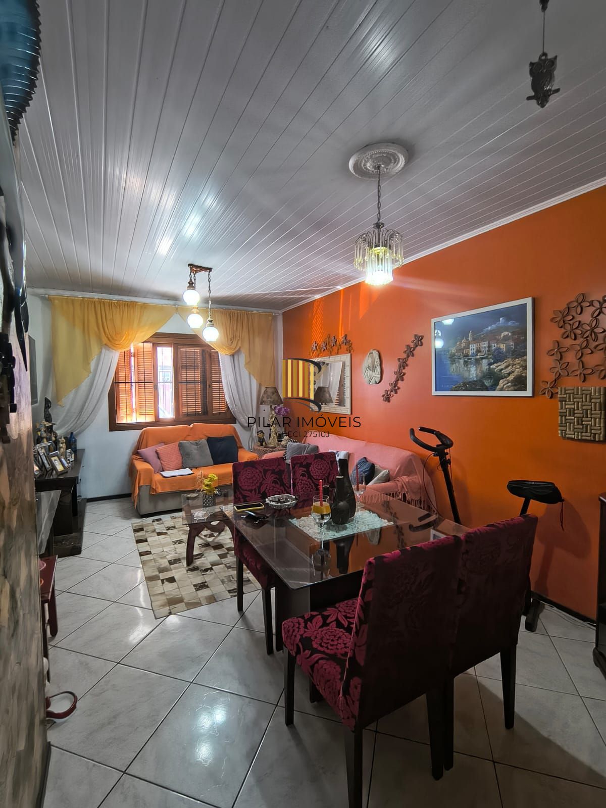 Belissima casa terrea de esquina, 3 dormitorios, semi mobiliada e com piscina, no Loteamento Moradas do Sul