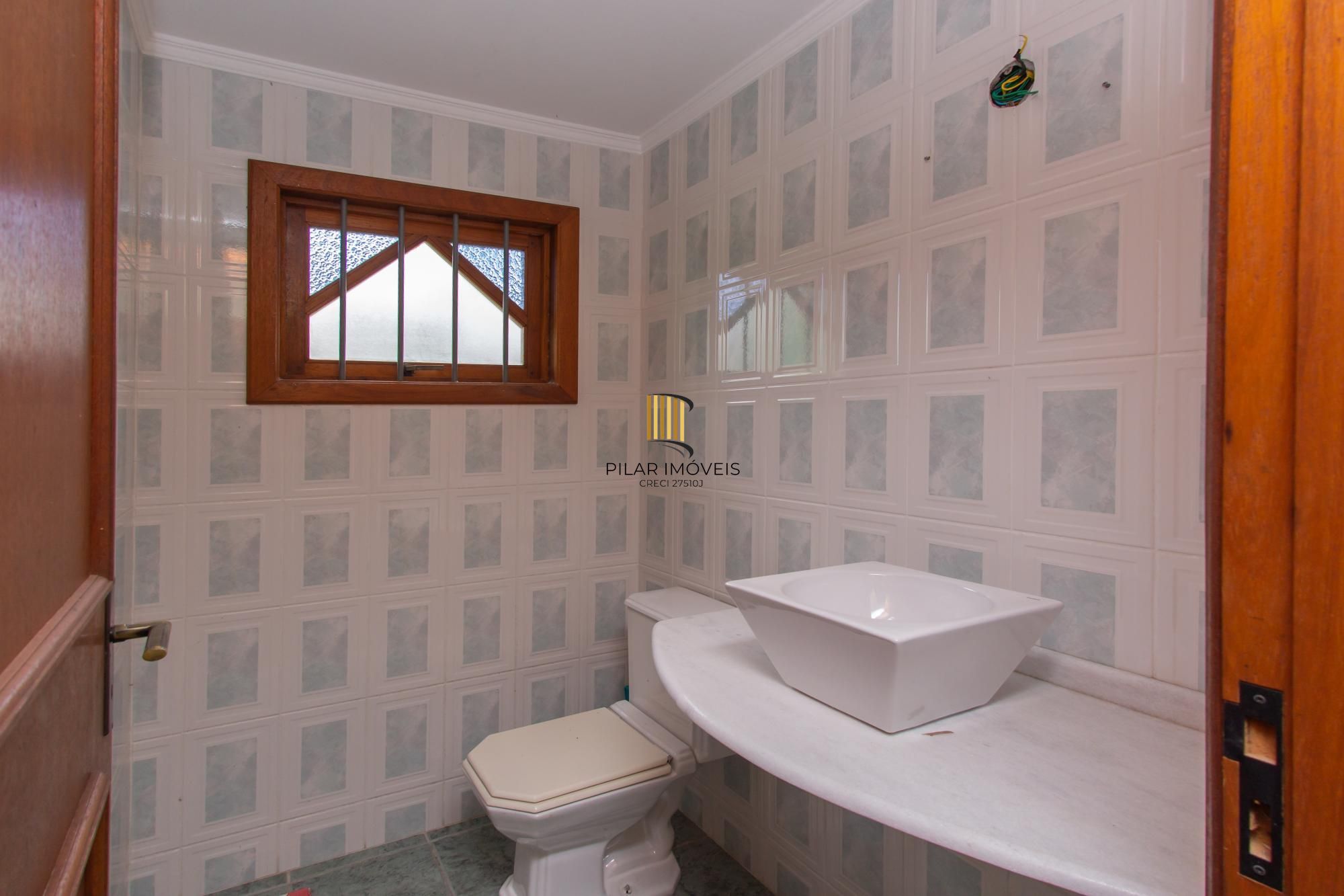 Casa com 3 quartos e 185m² à venda em Vila Nova