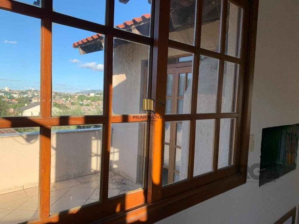 Casa em condomínio 3 dormitórios no bairro Santa Tereza