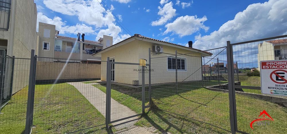 Casa Sobreposta térrea, com 2 dormitórios - Zona sul