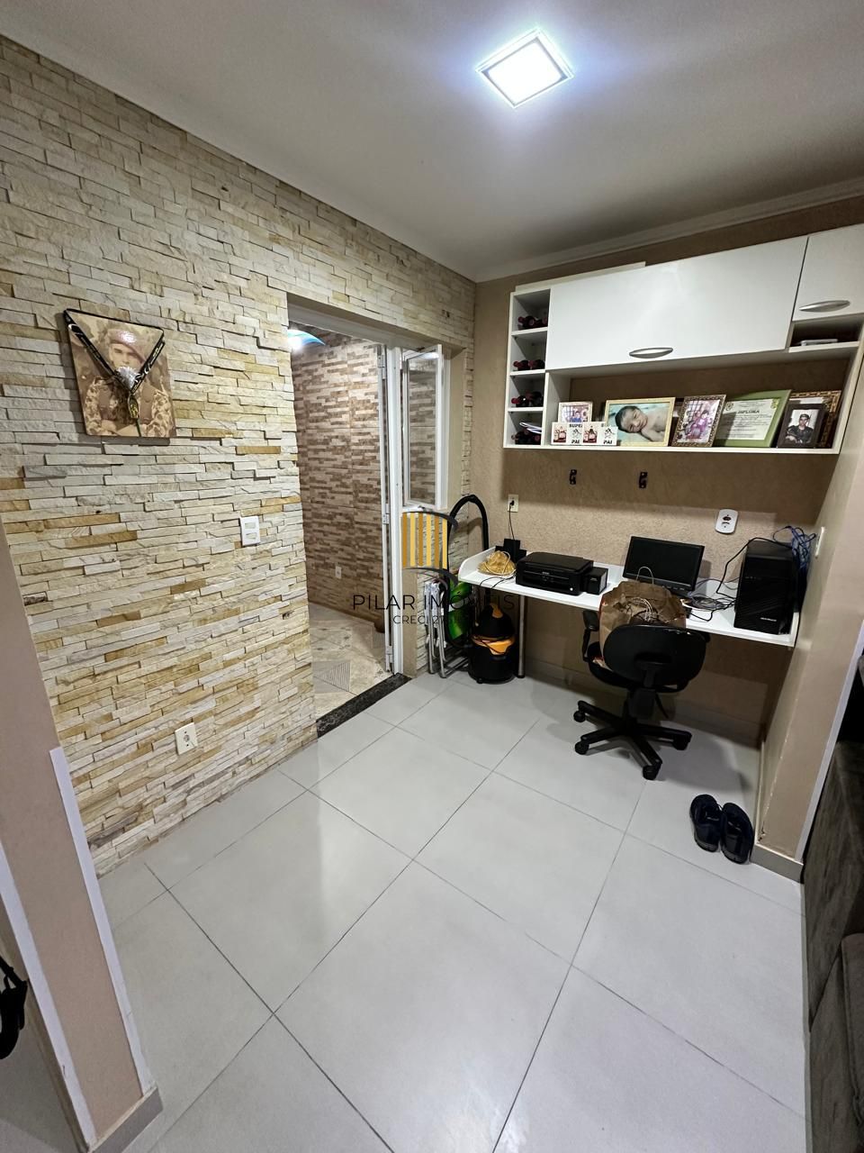 CASA DE ESQUINA NO MORADAS DO SUL - 4 DORMITÓRIOS