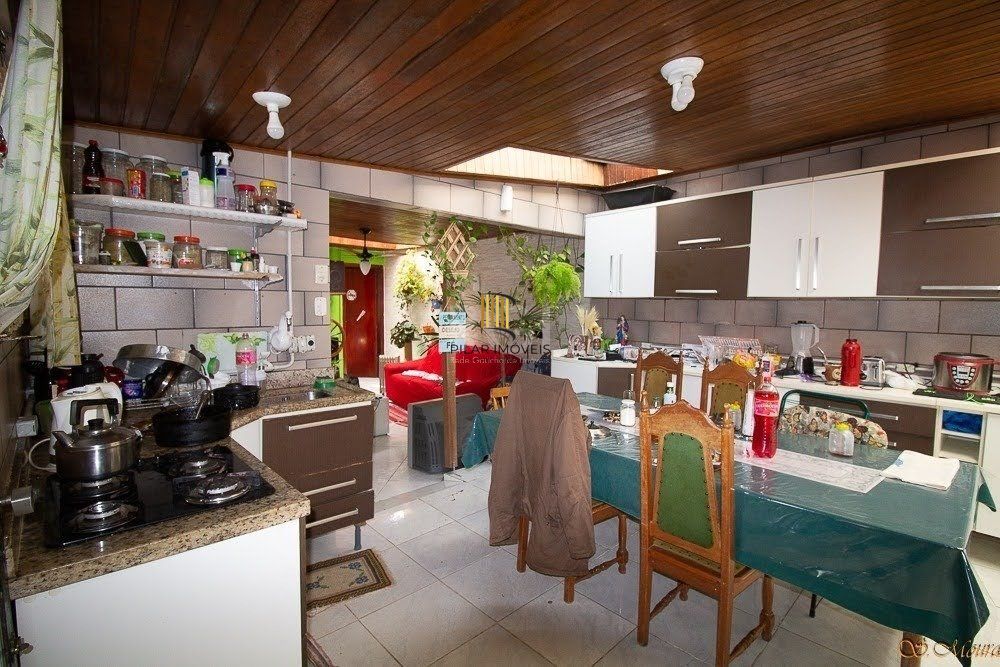 Casa no Bairro Tristeza - 3 dormitórios