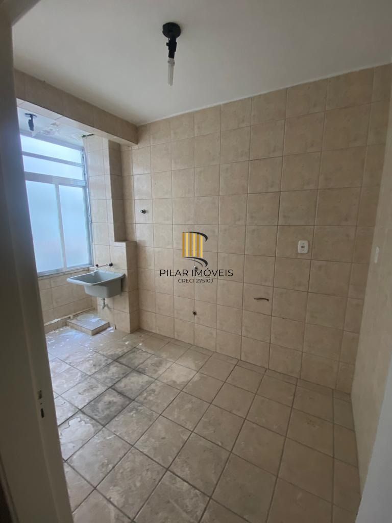 Apartamento de dois dormitórios localizado no bairro Passo da Arreia
