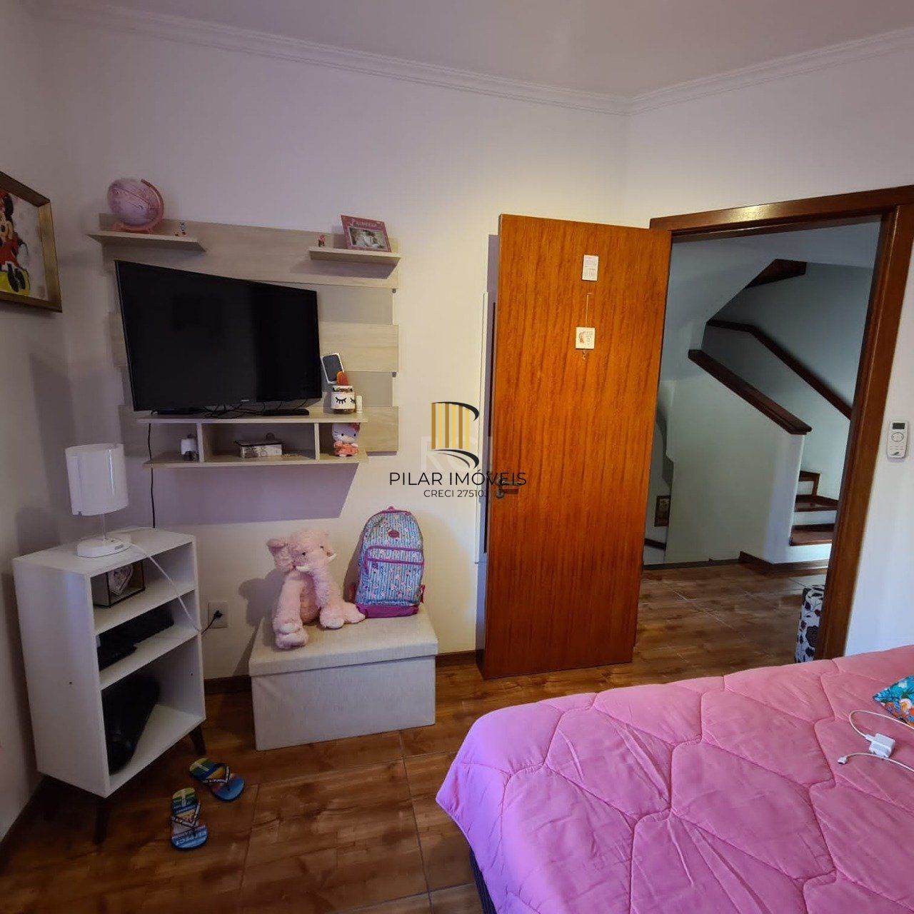 Casa no bairro Hípica - 4 dormitórios