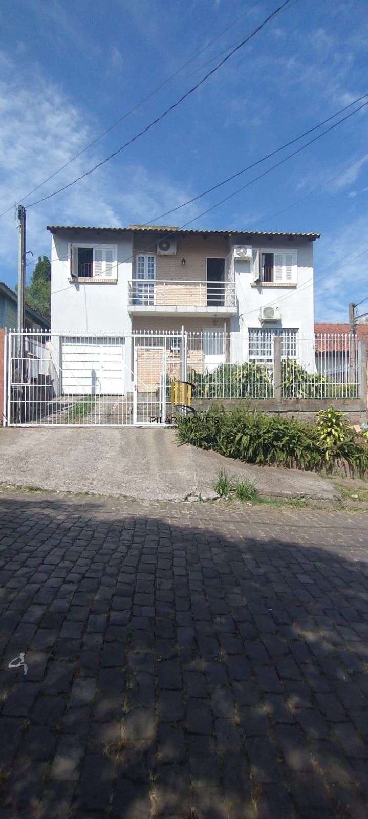 Sobrado no Bairro Vila Nova -4 Dormitórios