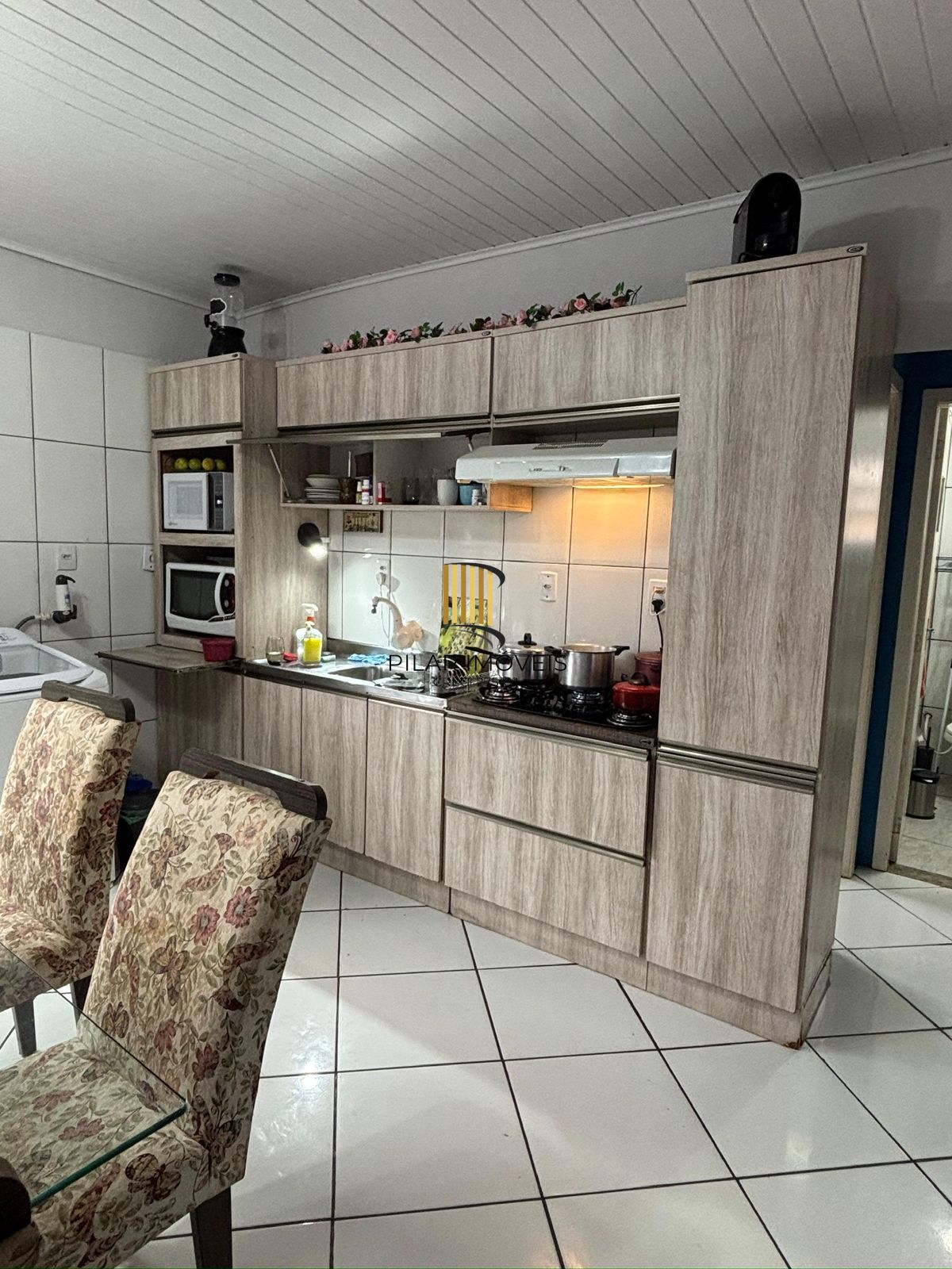 SITIO COM DUAS CASAS E PISCINA NA RESTINGA