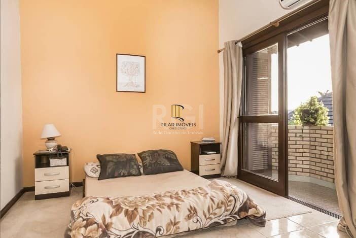 Casa de Condomínio 3 dormitórios no bairro Ipanema