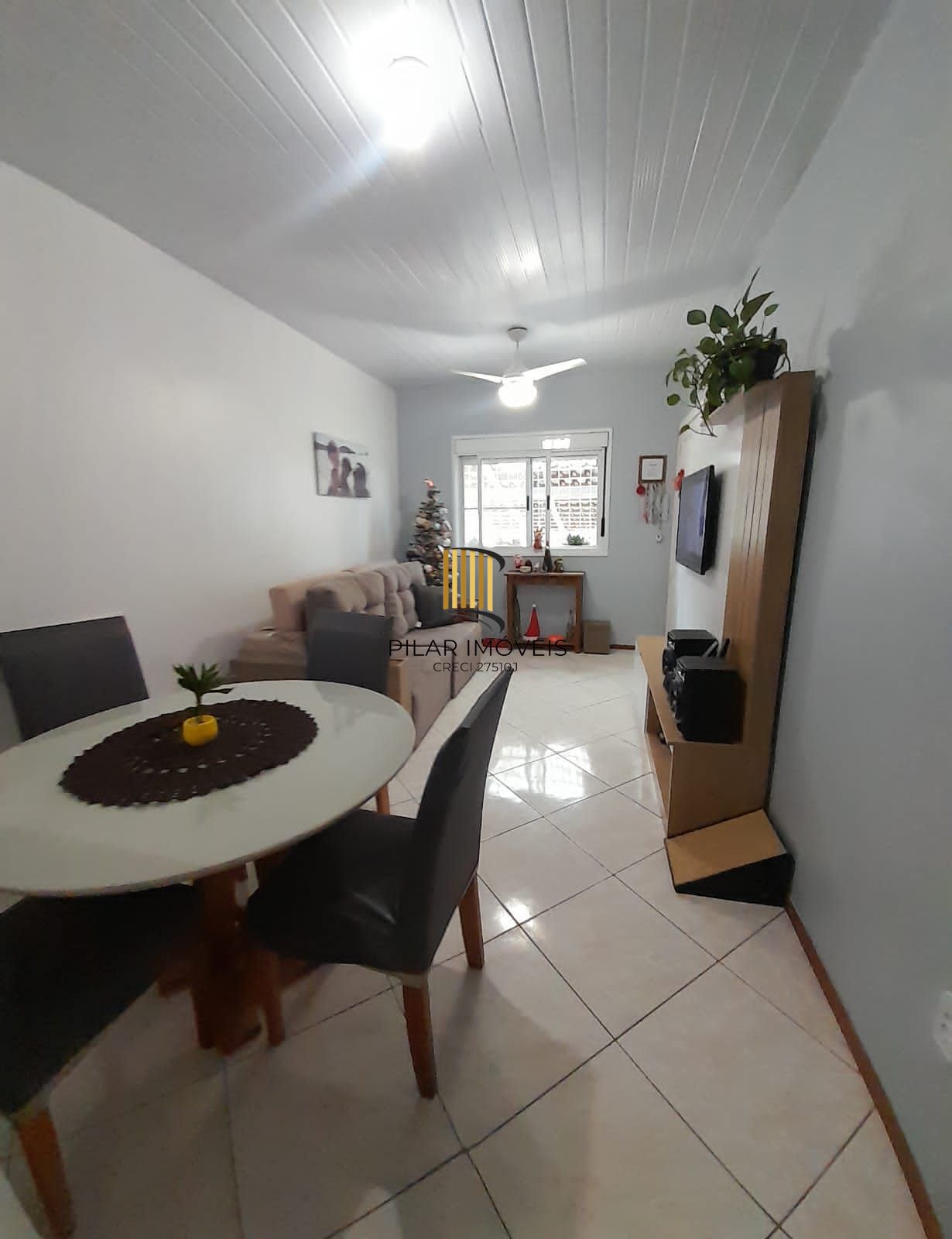Casa no bairro Hípica - 2 dormitórios