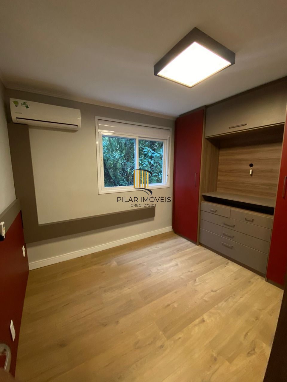Apartamento no bairro Lomba do Pinheiro - 2 dormitórios
