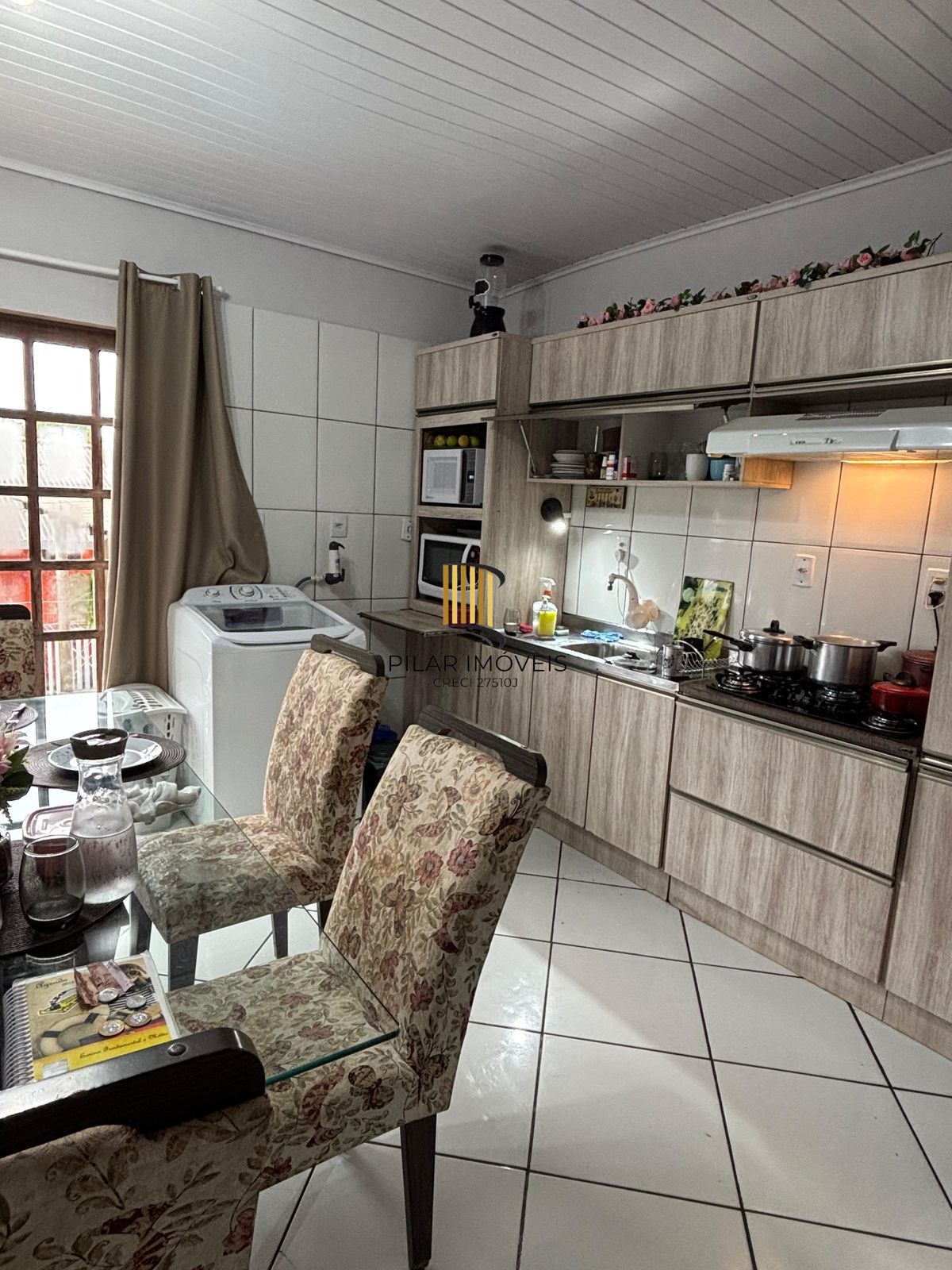 SITIO COM DUAS CASAS E PISCINA NA RESTINGA