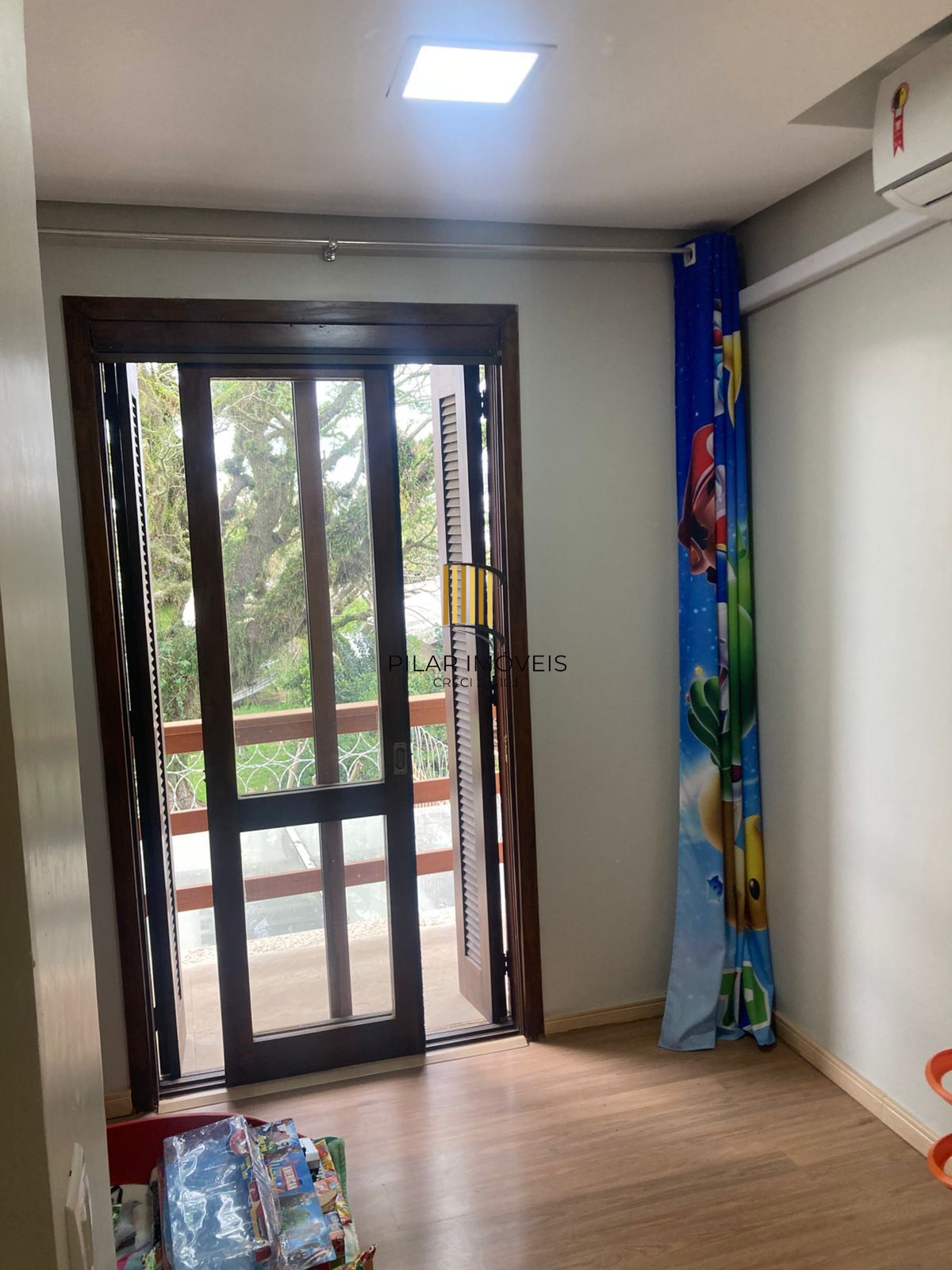 Casa de 3 Pavimentos no Bairro Aberta dos Morros