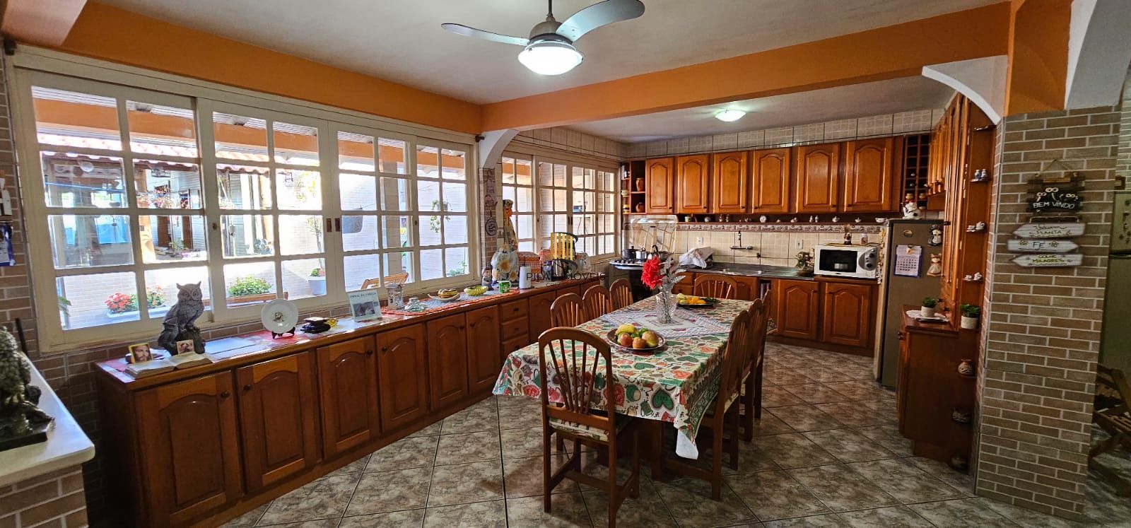 Casa 3 dormitórios Bairro Guarujá