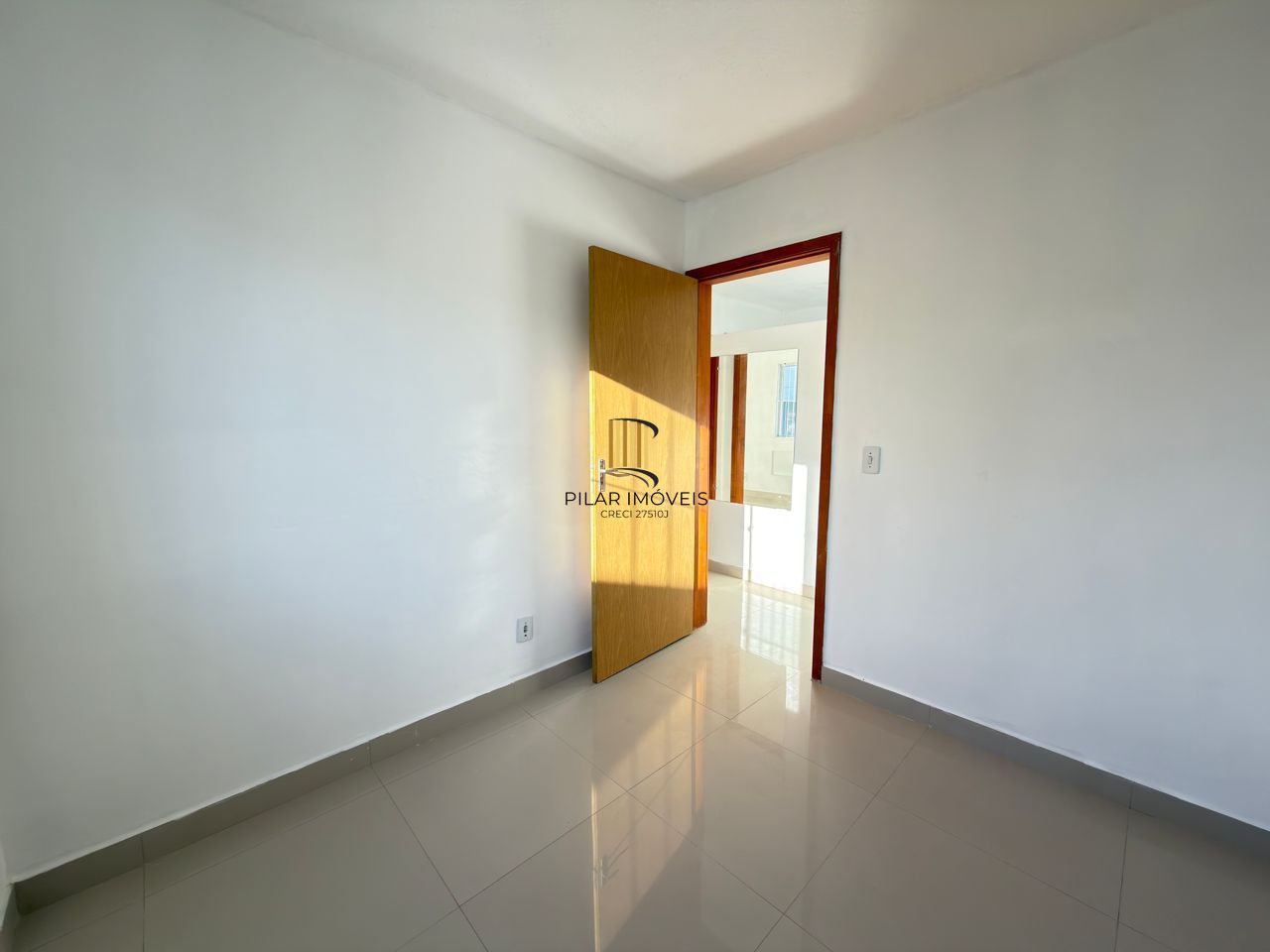 Apartamento 2 dormitórios na restinga