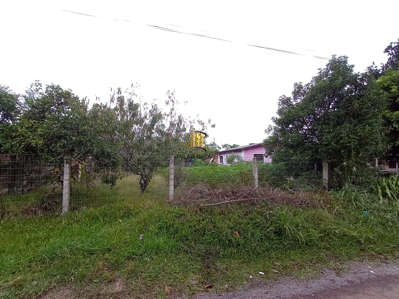 Casa no bairro Lami com terreno de 500 m²