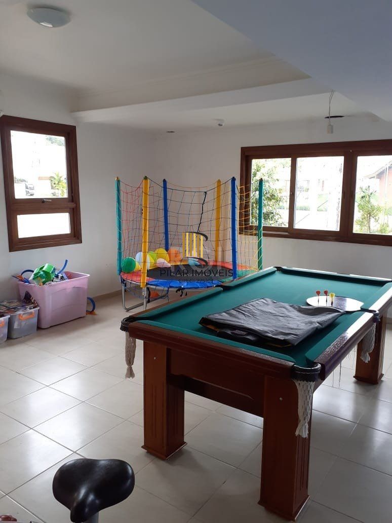 Casa 4 dormitórios no bairro Hípica