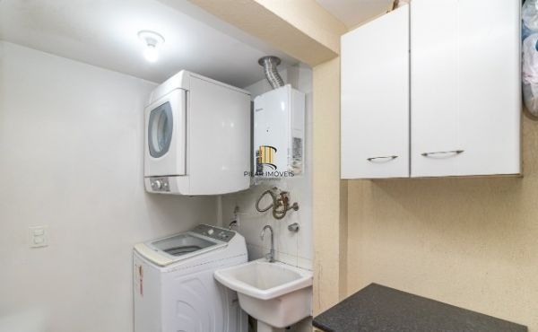 Sobrado condomínio no bairro Teresópolis de 4 dormitórios 2 vagas e infra