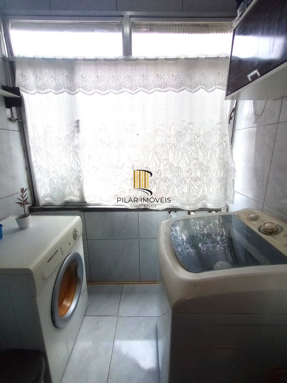 Apartamento de 2 dormitórios e *vaga no bairro Cavalhada