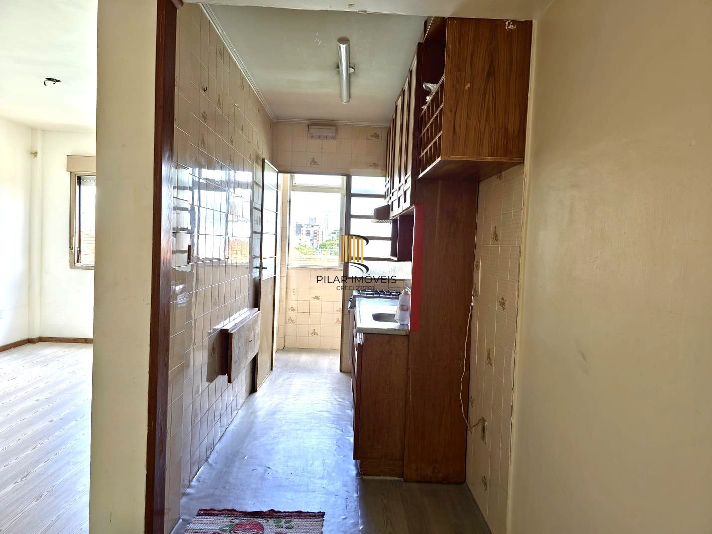 Apartamento no Passo D'areia de 1 dormitório e vaga DESOCUPADO