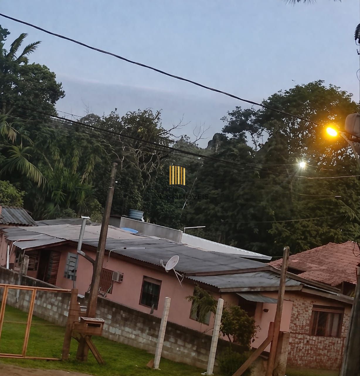 Casa 4 dormitórios no bairro Itacolomi - Pilar Imóveis