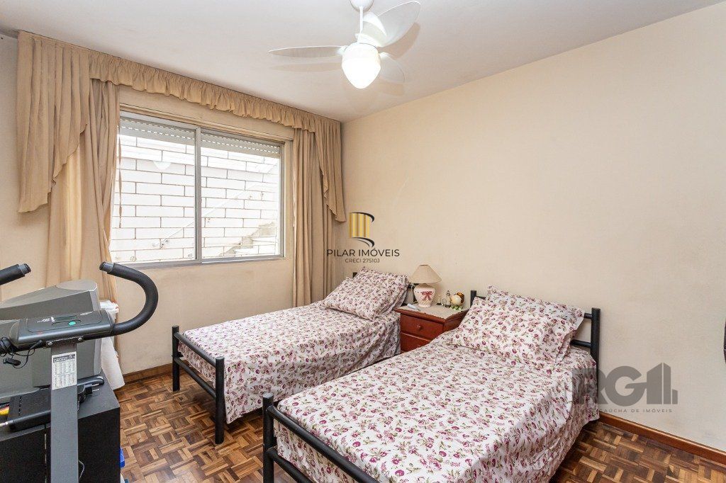 Apartamento de  2 dormitórios no Petrópolis térreo
