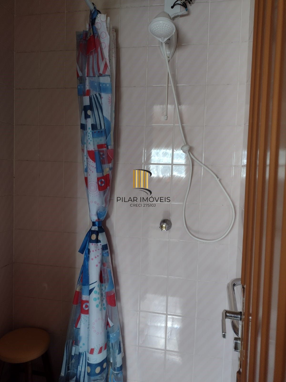 Casa 4 dormitórios no bairro Partenon