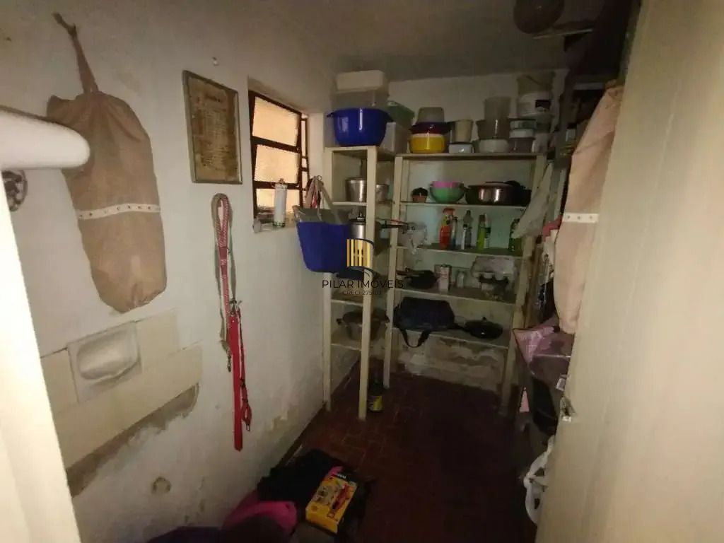 Casa 5 dormitórios no bairro Partenon