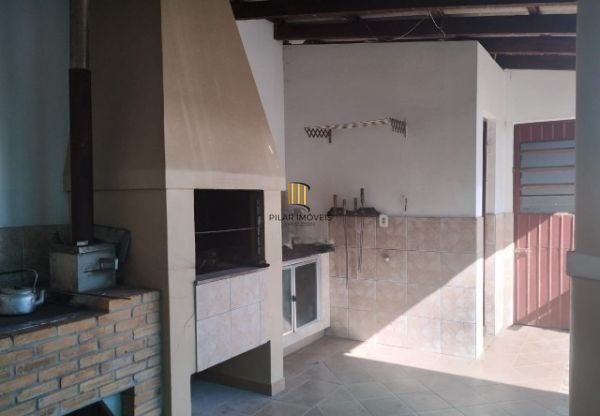 Casa no bairro Santa Fé com 3 dormitórios e 3 vagas