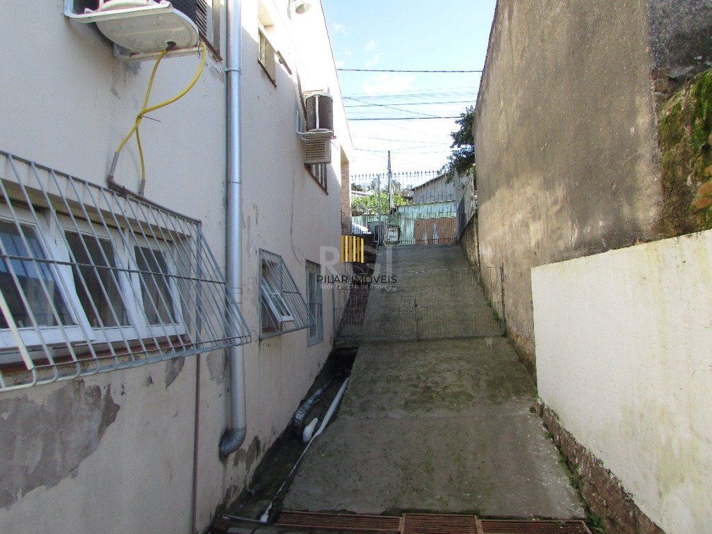 Casa para Venda - 180m², 3 dormitórios, 2 vagas - Jardim Carvalho