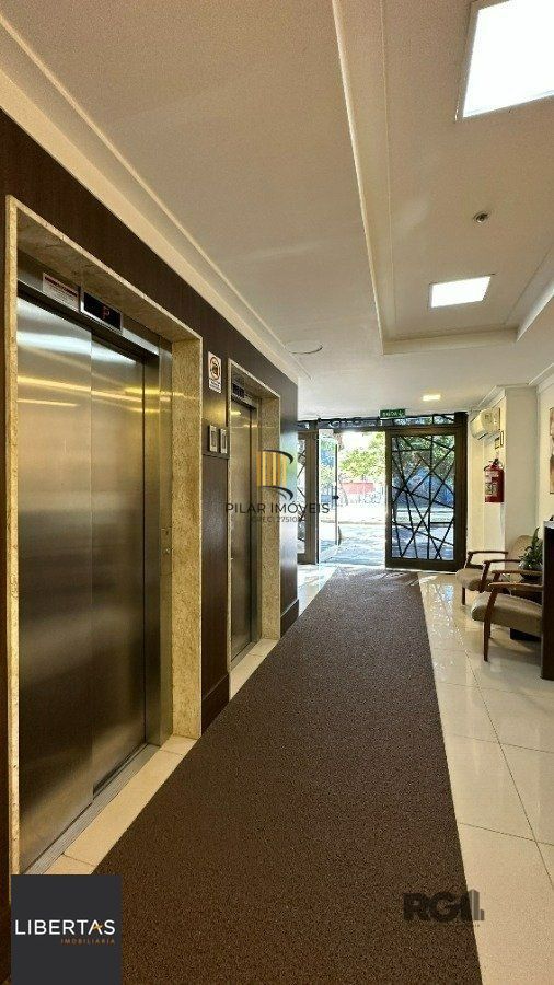 Sala comercial mobiliada com 42m² no bairro Praia de Belas