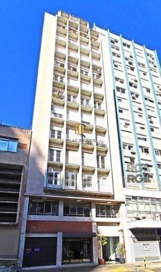 Apartamento de 1 dormitório, Centro Histórico desocupado