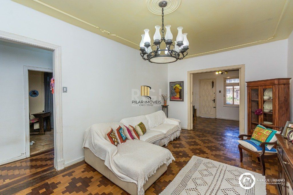 Casa para Venda de 3 dormitórios, Petrópolis