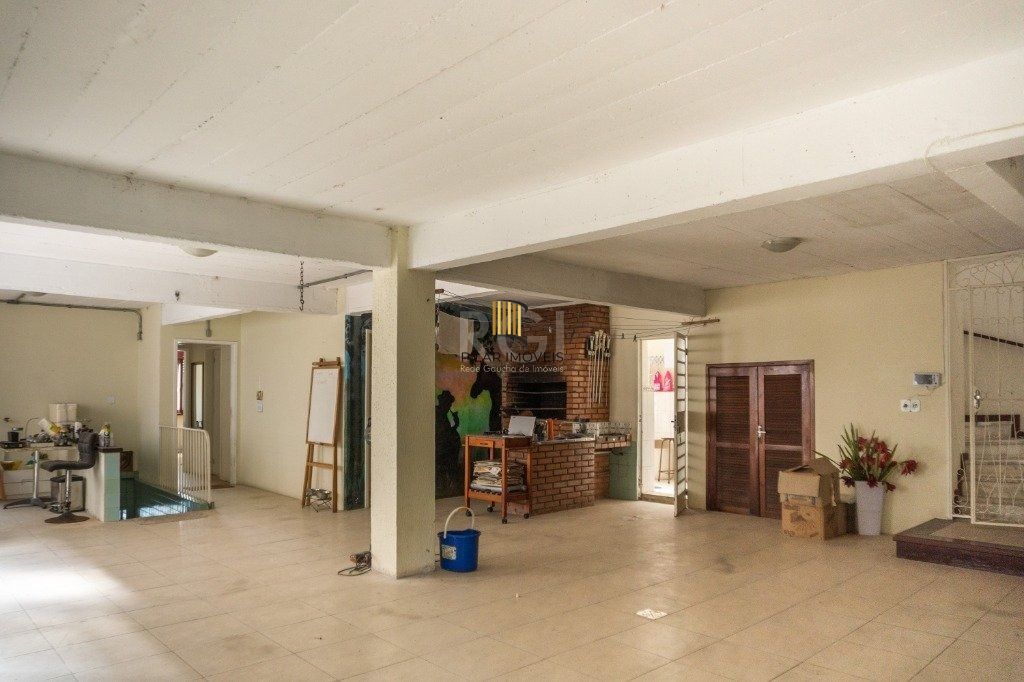 Casa para Venda de 5 dormitórios 3 vagas - bairro Chácara das Pedras