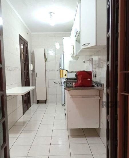 Apartamento de 2 dormitórios e vaga no Jardim Floresta