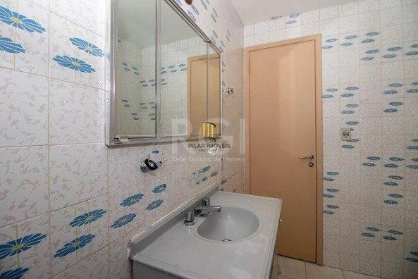 Apartamento de 2 dormitórios, 1 vaga - Petrópolis