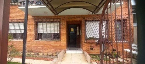Apartamento de 3 dormitórios no Alto Petrópolis
