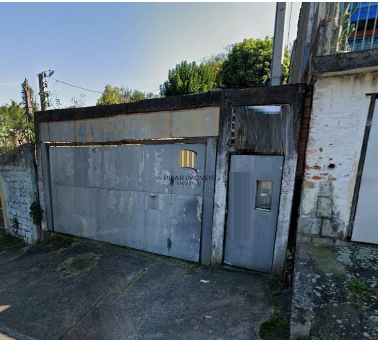 Casa no bairro Jardim do Salso com 2 dormitórios e 4 vagas