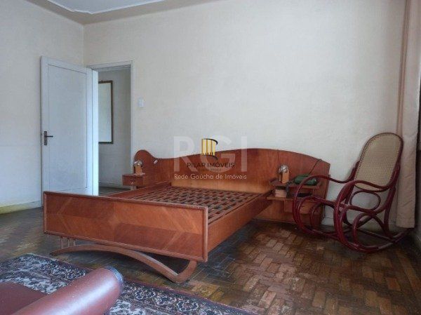 Apartamento no Bom Fim de 3 dormitórios frente com 103m²