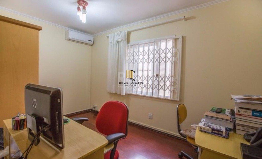 Casa para Venda - 309m², 3 dormitórios, sendo 1 suites, 3 vagas - Medianeira