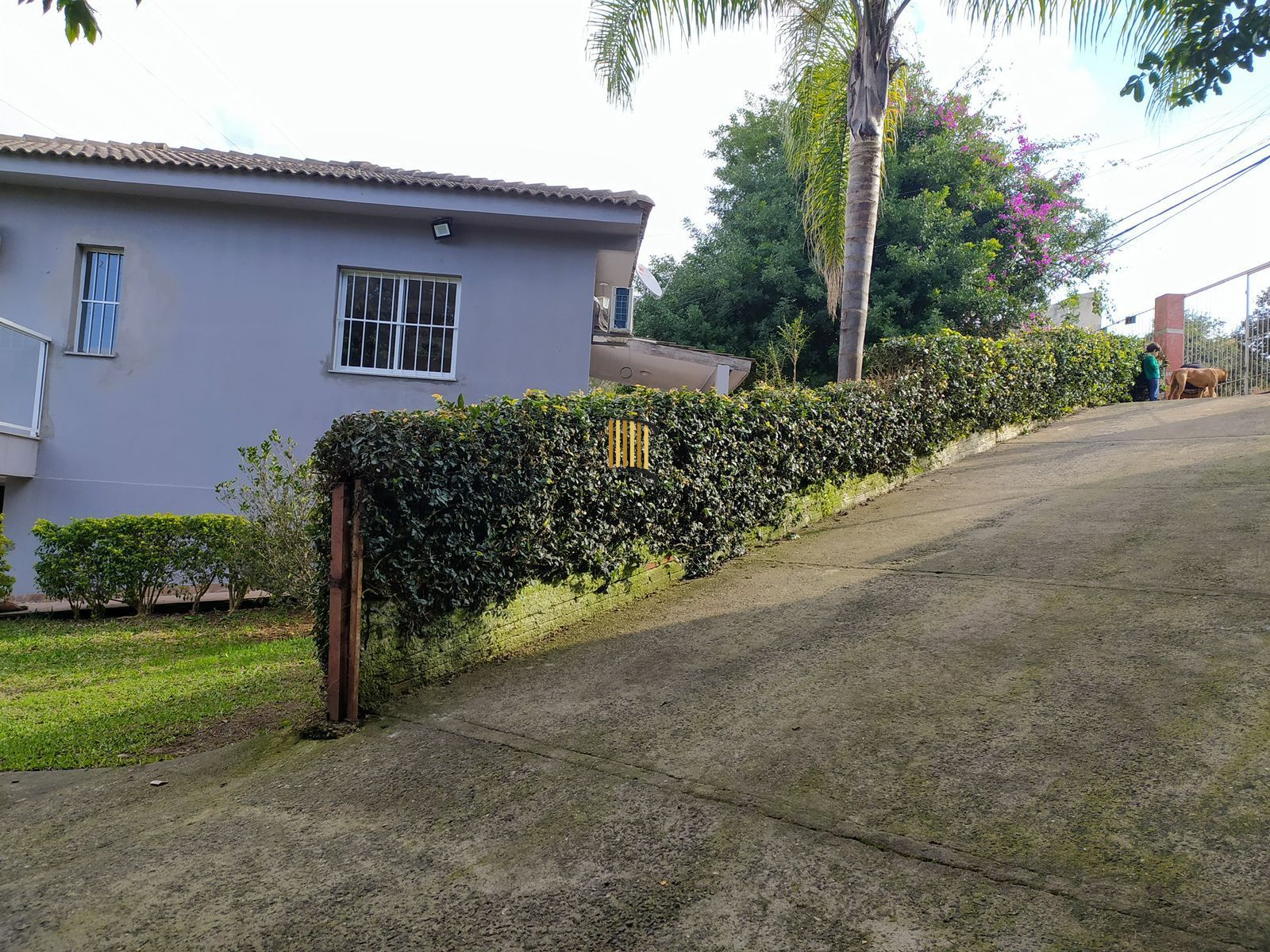 Casa no bairro Três Figueiras II em Viamão de 2 dormitórios e pátio com piscina