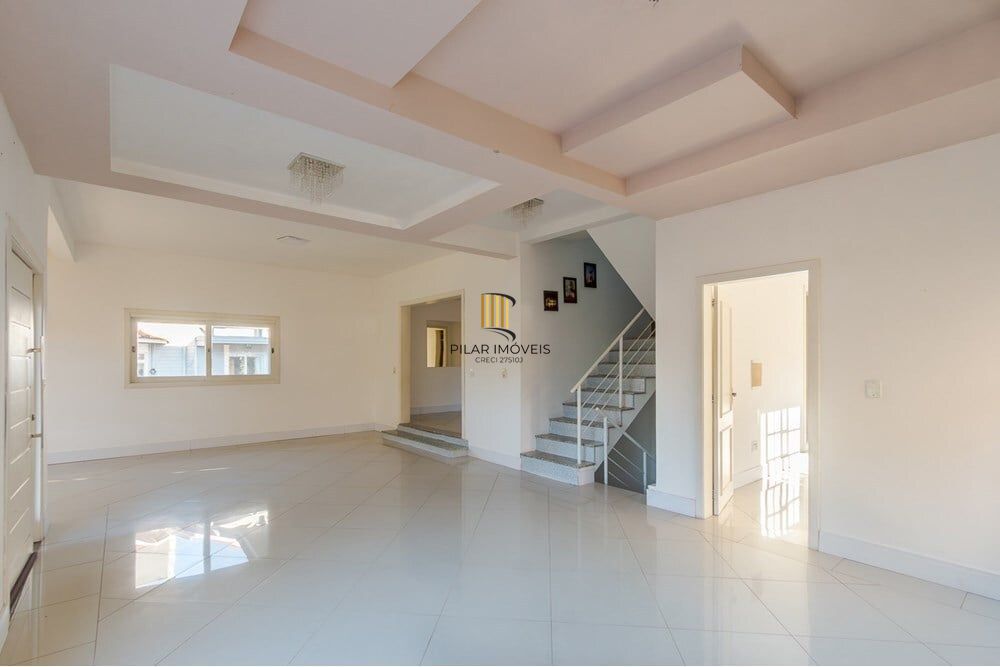 Casa de Condomínio com 3 Quartos à venda, 310m² - Vila Elsa