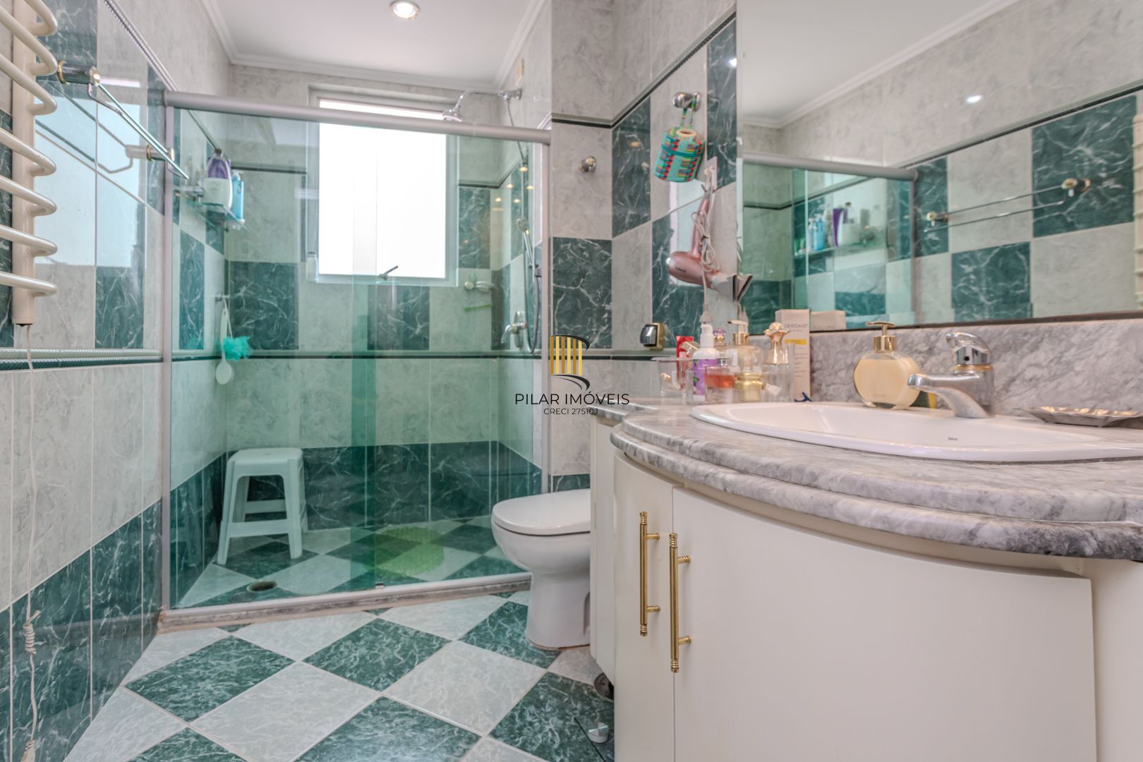 oportunidade, 217m² privativos, 2 vagas e depósito. Apenas R$ 880 mil