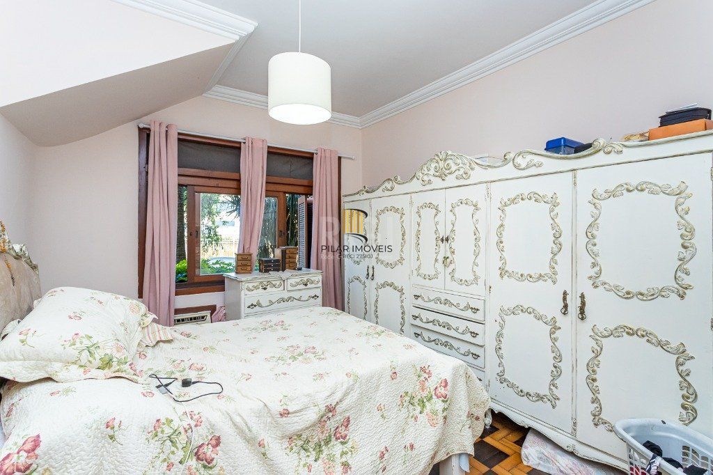 Casa para Venda - 272m², 3 dormitórios, 2 vagas - Santa Cecília