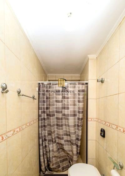 Apartamento no bairro Tristeza de 2 dormitórios e dependência