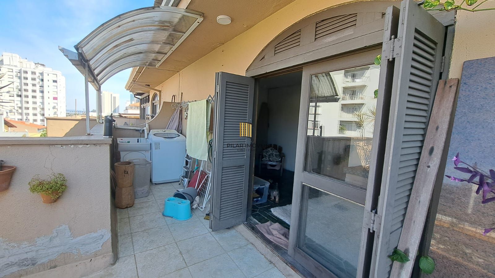 Cobertura no bairro Cristal de 3 dormitórios e 2 vagas