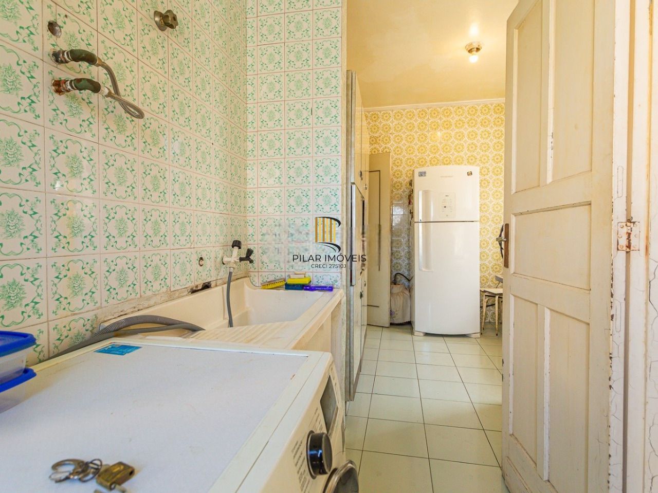 Sobrado 4 dormitórios no bairro Farroupilha