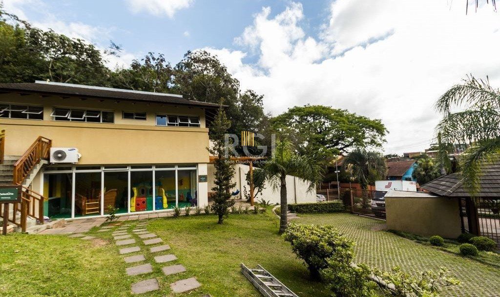 Casa em condomínio no bairro Teresópolis