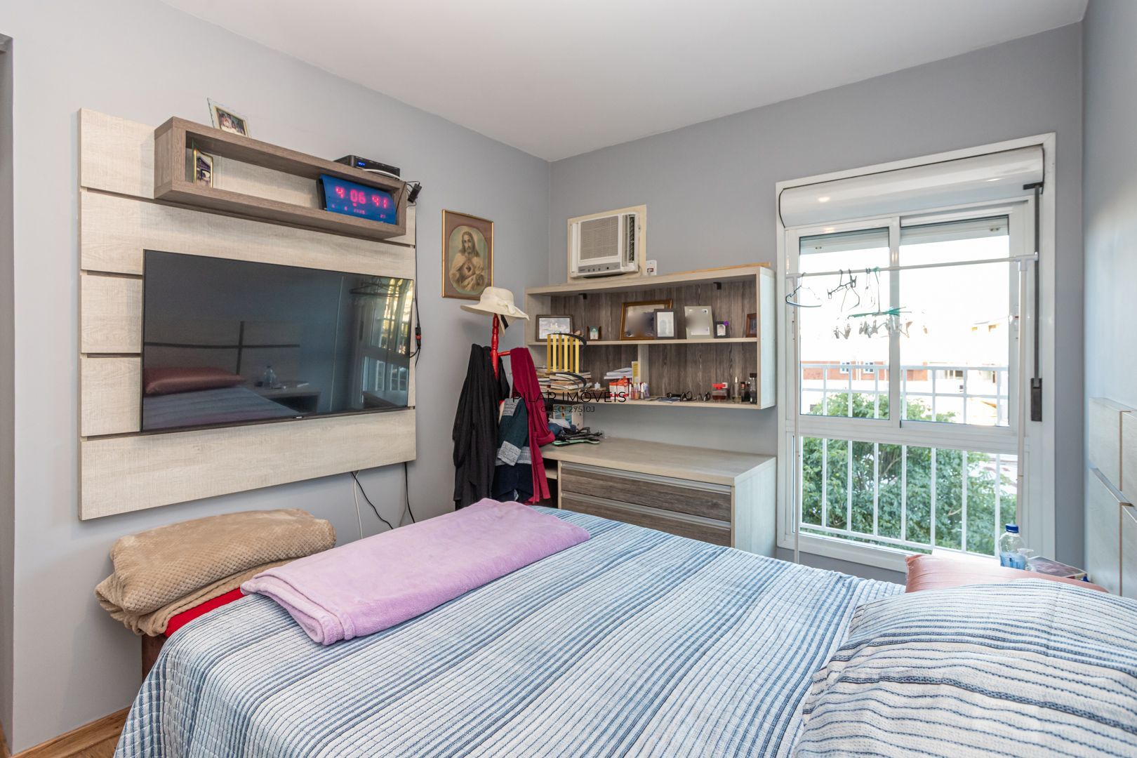 Apartamento no Cristal de 3 dormitórios , 2 vagas e infra